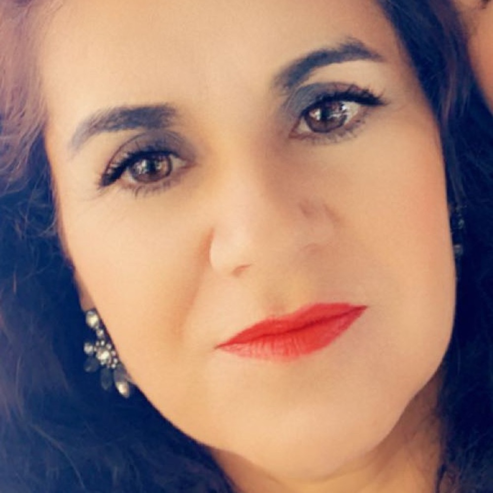 Meet your Posher, Yolanda